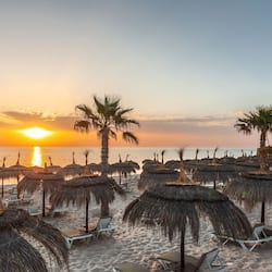 Private beach, sun-loungers, beach umbrellas, beach towels
