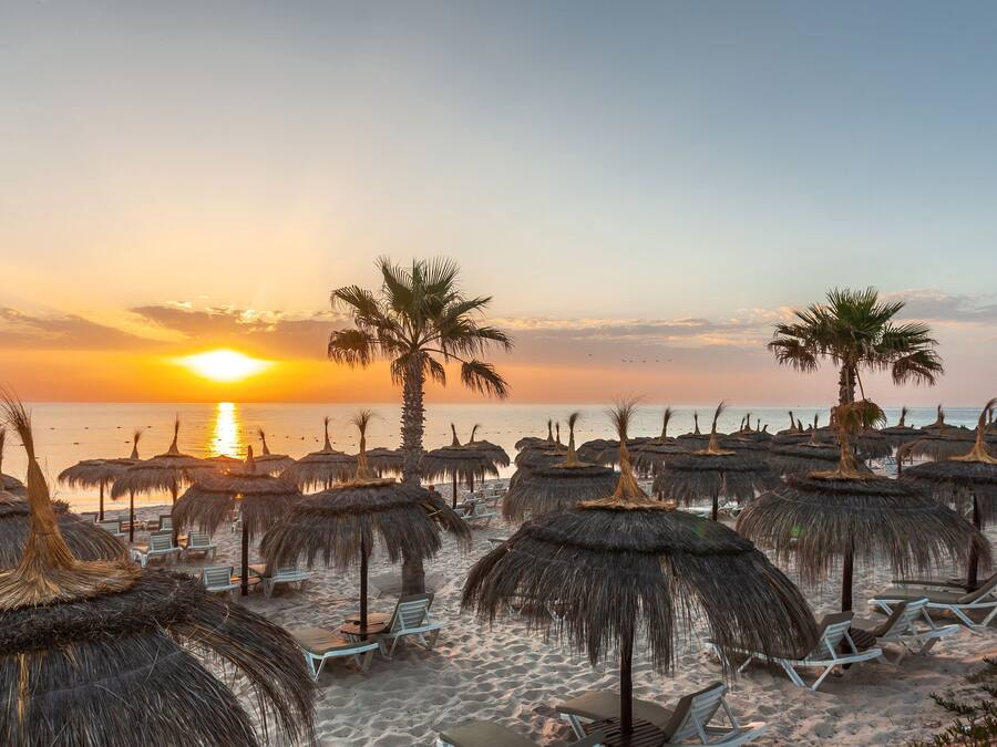 Private beach, sun-loungers, beach umbrellas, beach towels