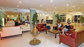 Lobby-Lounge