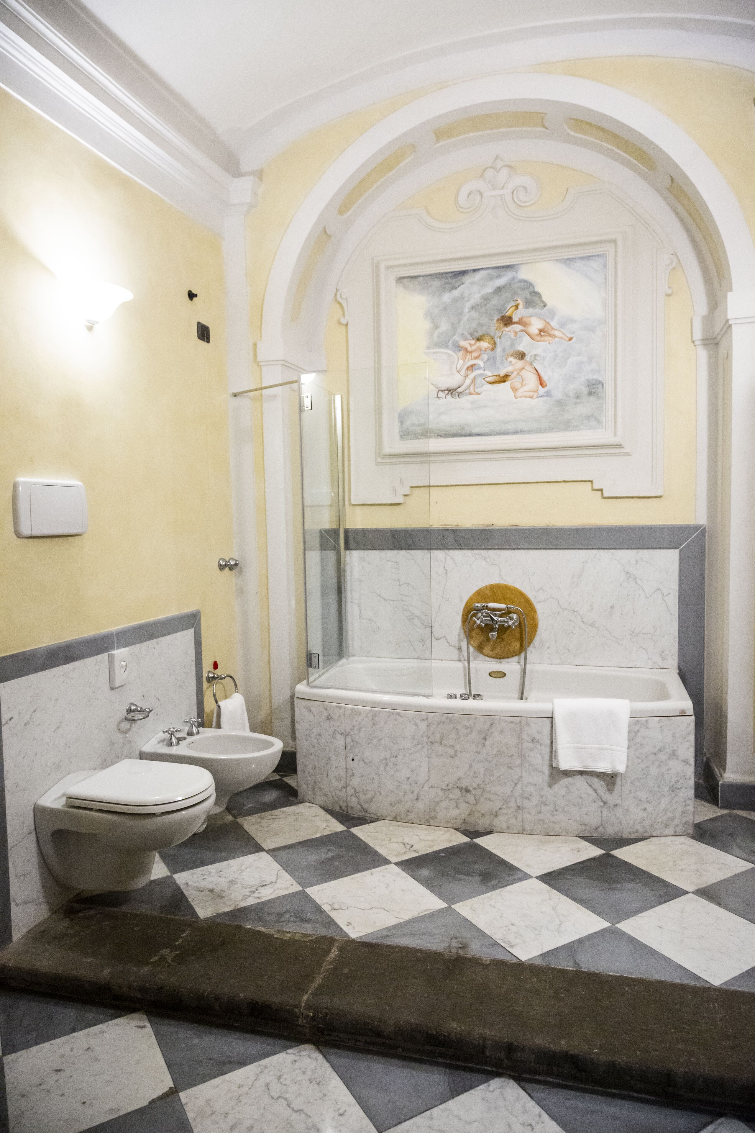 deluxe double room | bathroom | free toiletries, hair dryer, towels