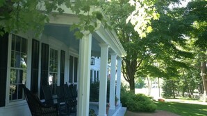 Balcony view - Inn at Stony Creek (Warwick)