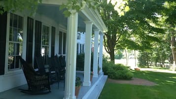 Quang cảnh ban công