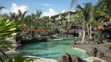 Outdoor pool, sun loungers