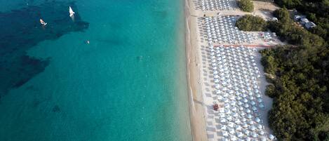 Private beach nearby, white sand, sun loungers, beach umbrellas