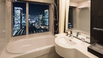 Train View 1 Queen 20sqm Non smoking | Bathroom