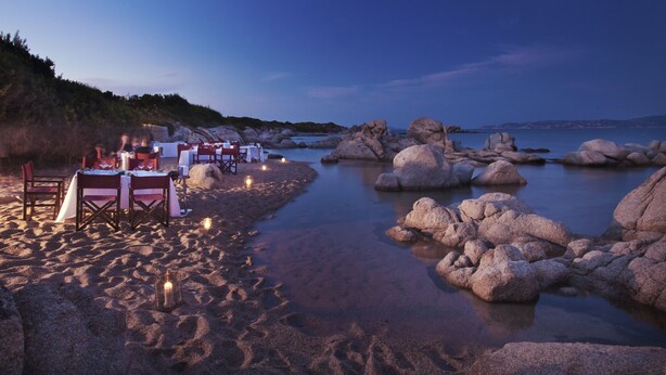 On the beach, sun-loungers, beach umbrellas, snorkelling - Resort Valle dell'Erica Thalasso & Spa (Santa Teresa di Gallura)