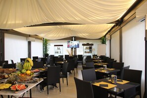 Daily buffet breakfast (EUR 10 per person)