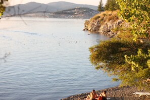 Nära stranden och strandbarer