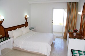 Double or Twin Room | 1 bedroom, in-room safe, free WiFi, bed sheets