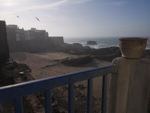 Panoramic Twin Room, 1 Bedroom, Private Bathroom, Courtyard View (Assià) | Terrace/patio - Dar al Bahar (Essaouira)
