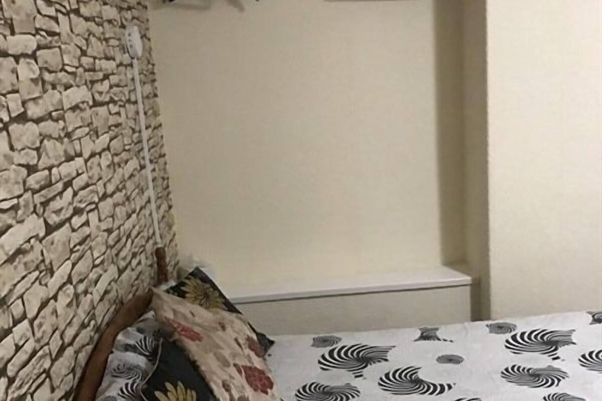 Chambre Standard double ou avec lits jumeaux, salle de bain attenante