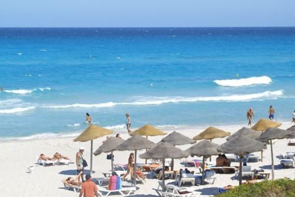 Private beach, sun loungers, beach towels