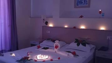 Double Room | Soundproofing, free cribs/infant beds, free WiFi