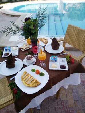 Breakfast meal - Hotel Residence Romane (Hammamet)