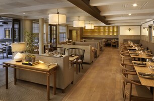 Café da manhã, almoço e jantar; culinária americana 