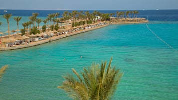 Private beach, sun loungers, beach umbrellas, beach towels