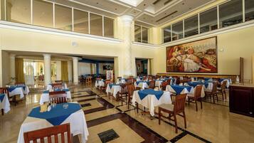 Her gün ücretsiz açık büfe kahvaltı