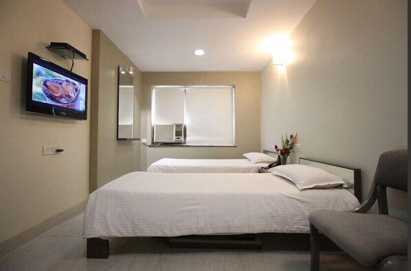 Standard Room | Minibar, desk, free WiFi, bed sheets