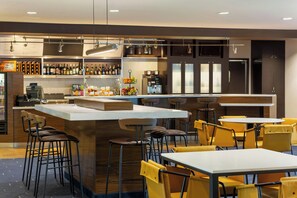 Desayuno completo todos los días (con cargo)