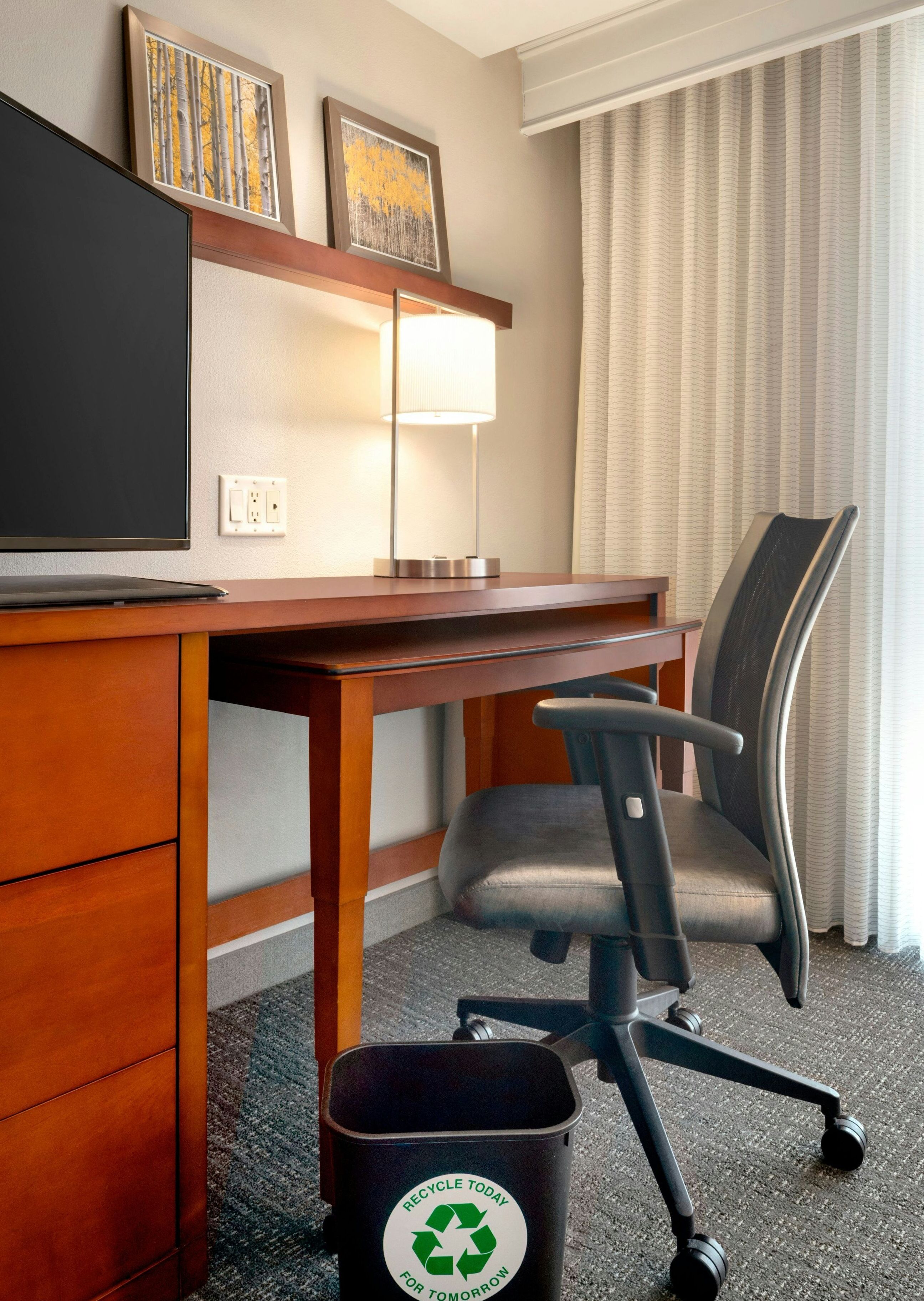 1 bedroom, premium bedding, in-room safe, desk