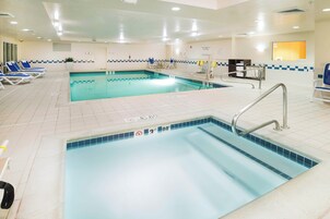 Una piscina techada