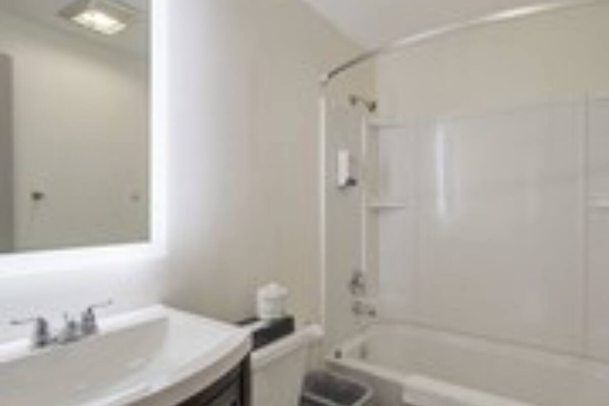 suite, 2 bedrooms, 2 bathrooms, ocean view | bathroom | combined shower/bathtub, free toiletries, hair dryer, towels