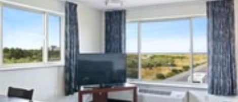 Suite, 2 Schlafzimmer, 2 Bäder, Meerblick | Wohnbereich