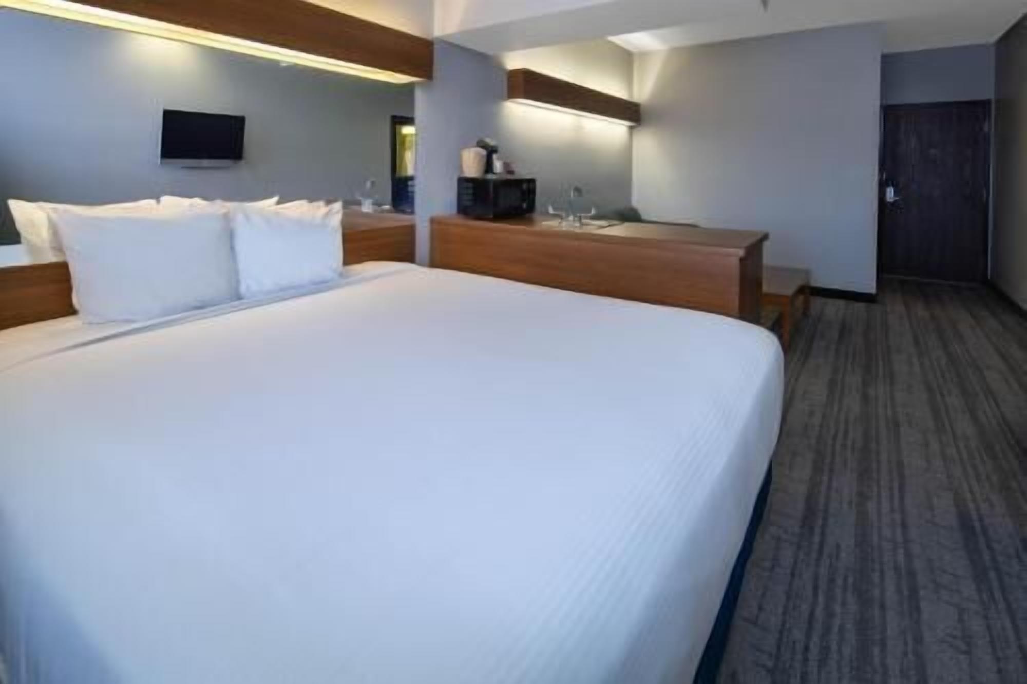 Pillow-top beds, desk, iron/ironing board, free WiFi