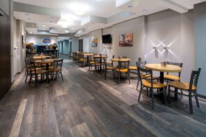 Free daily continental breakfast - Baymont by Wyndham Las Vegas South Strip (Las Vegas)