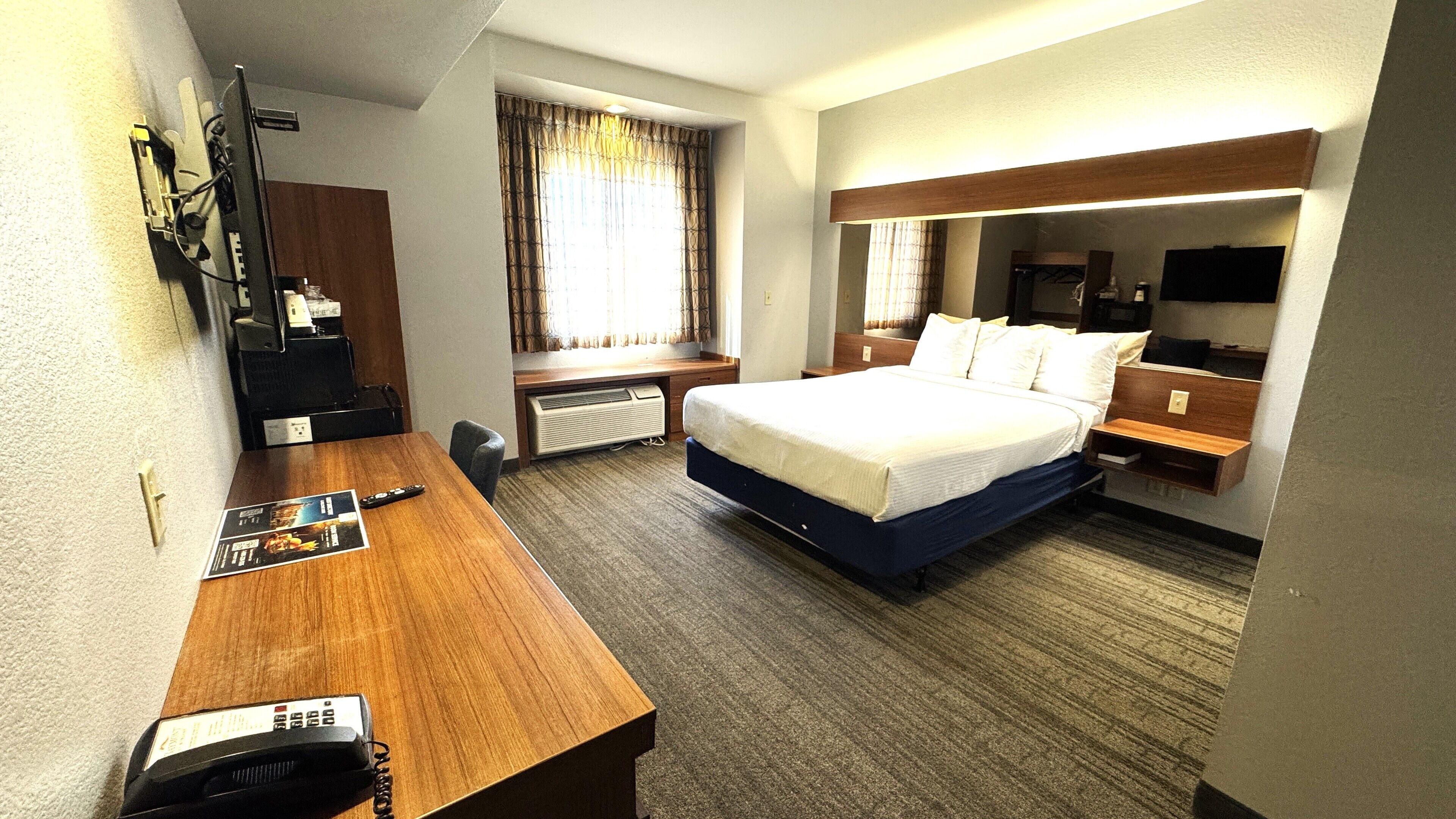 Room, 1 King Bed, Accessible, Non Smoking