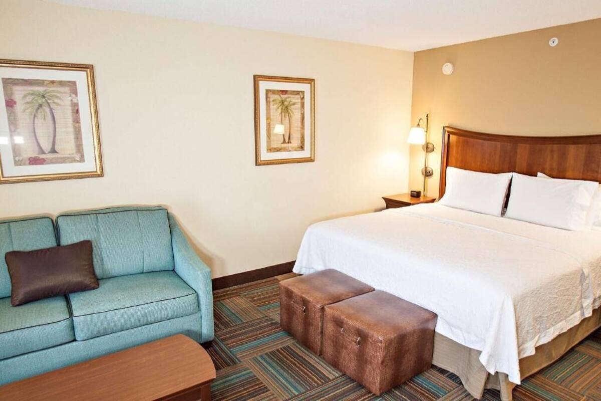 In-room safe, desk, soundproofing, iron/ironing board