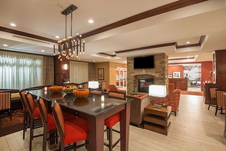Reception. Hampton Inn Kingston