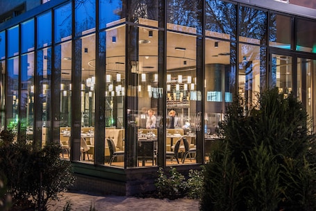 Fachada de la propiedad por la tarde o noche. Pillows Grand Boutique Hotel Ter Borch Zwolle