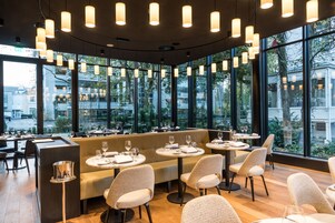 Breakfast, lunch, dinner served; alfresco dining