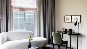 Junior suite | 1 slaapkamer, hypoallergeen beddengoed, een minibar