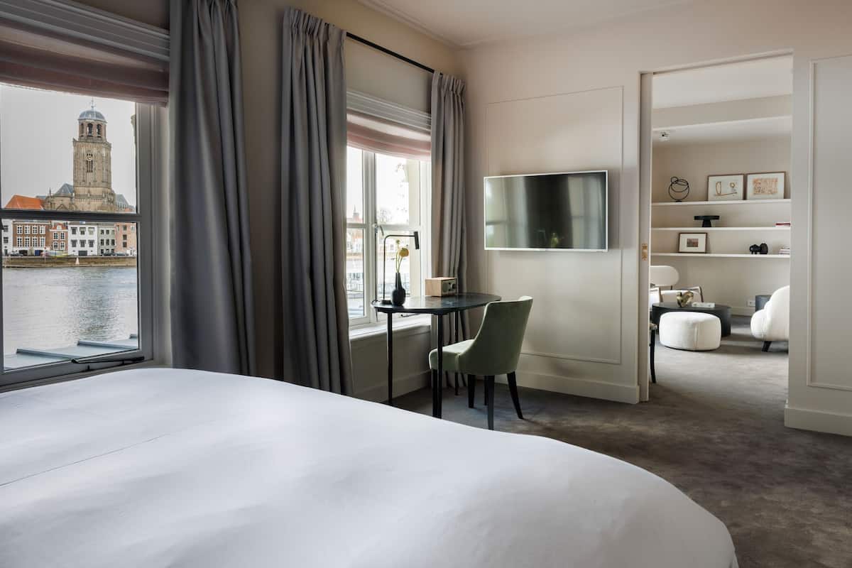 1 bedroom, hypo-allergenic bedding, minibar, in-room safe