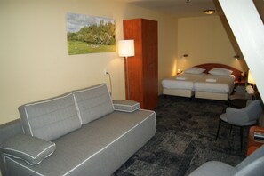 Family Room (shower) | Desk, free WiFi, bed sheets - Fletcher Hotel Gilde (Deventer)