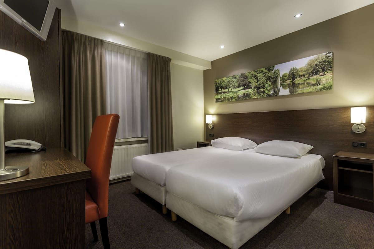 Comfort Double Room | Desk, free WiFi, bed sheets