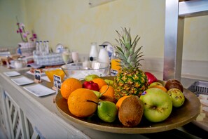 Breakfast buffet - Suntouch Suites - Adults Only (Mykonos)