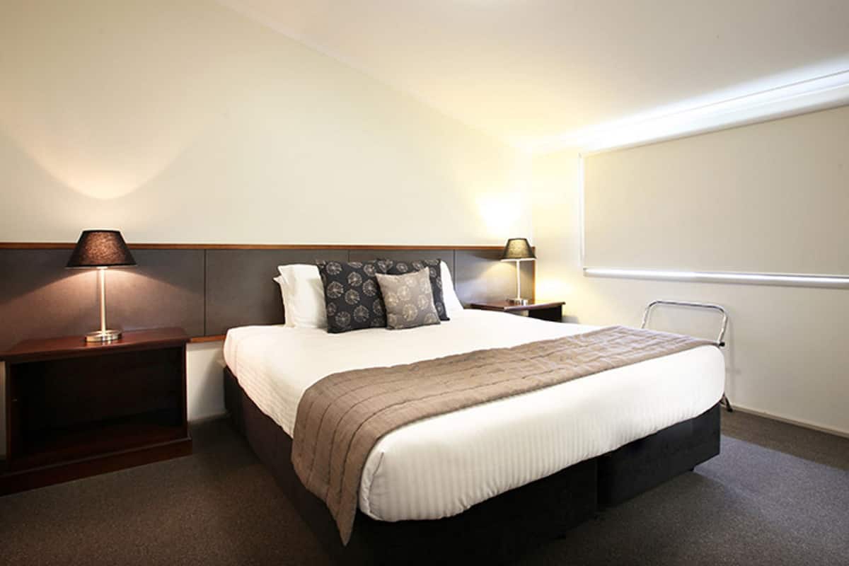 Three Bedroom Apartment | Minibar, desk, iron/ironing board, cribs/infant beds