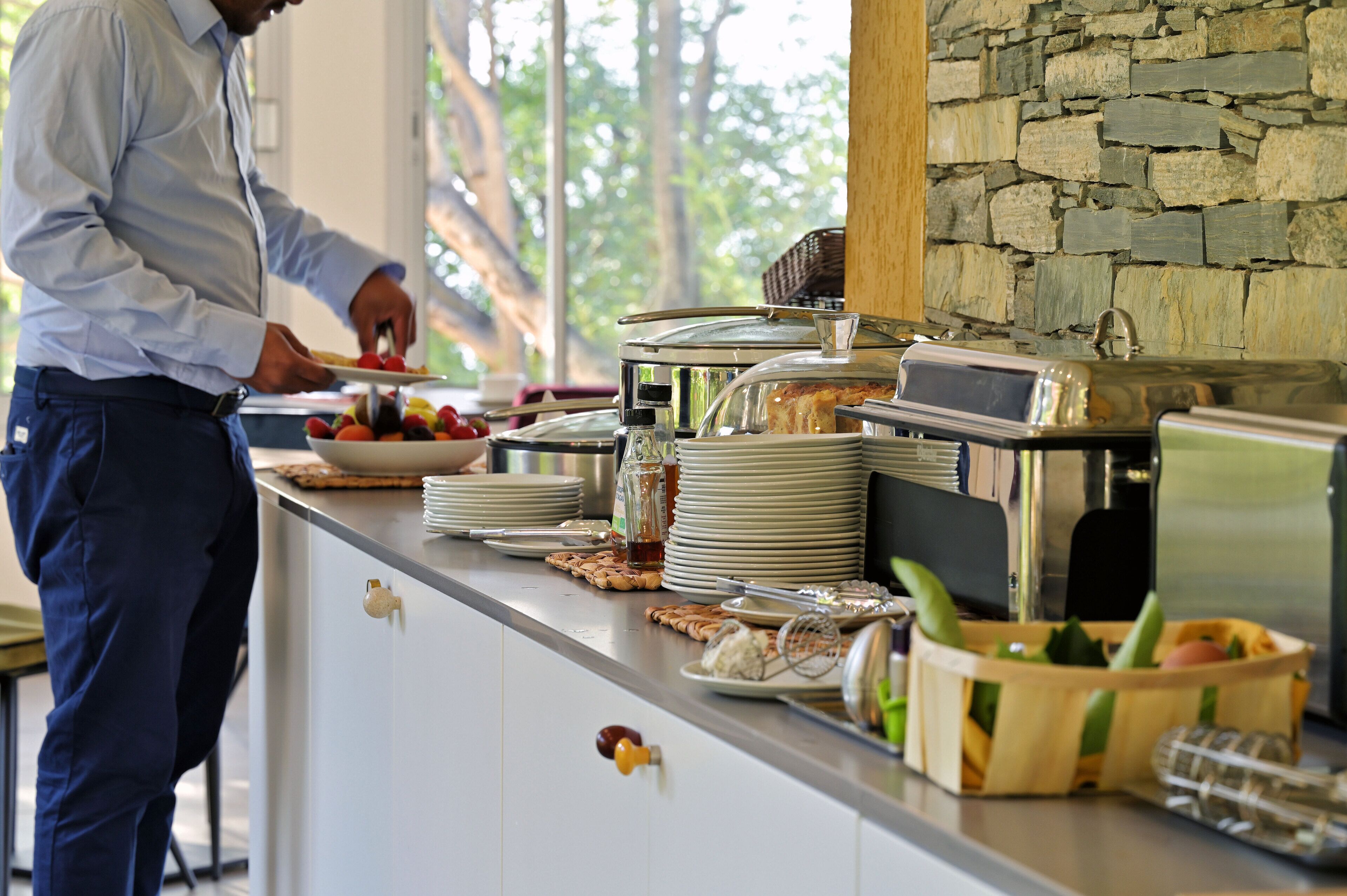 daily buffet breakfast (eur 20 per person)