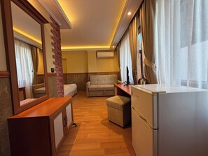 Literie de qualité supérieure, minibar, décoration personnalisée