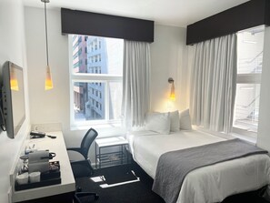 Materassi a doppio strato, una cassaforte in camera, una scrivania