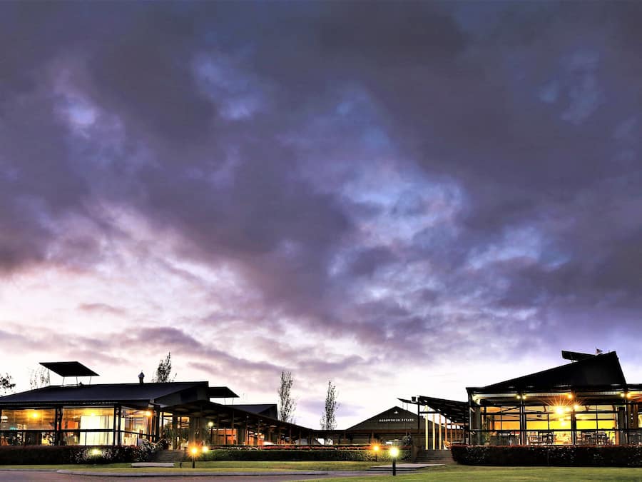 Fachada del alojamiento - Noche