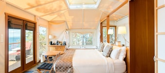 Rockwater Secret Cove Resort