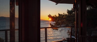 Rockwater Secret Cove Resort