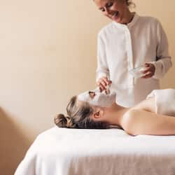 Couples treatment rooms, hot tub, Turkish bath, body treatments