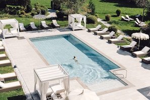 3 indoor pools