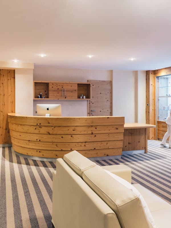 Couples treatment rooms, hot tub, Turkish bath, body treatments