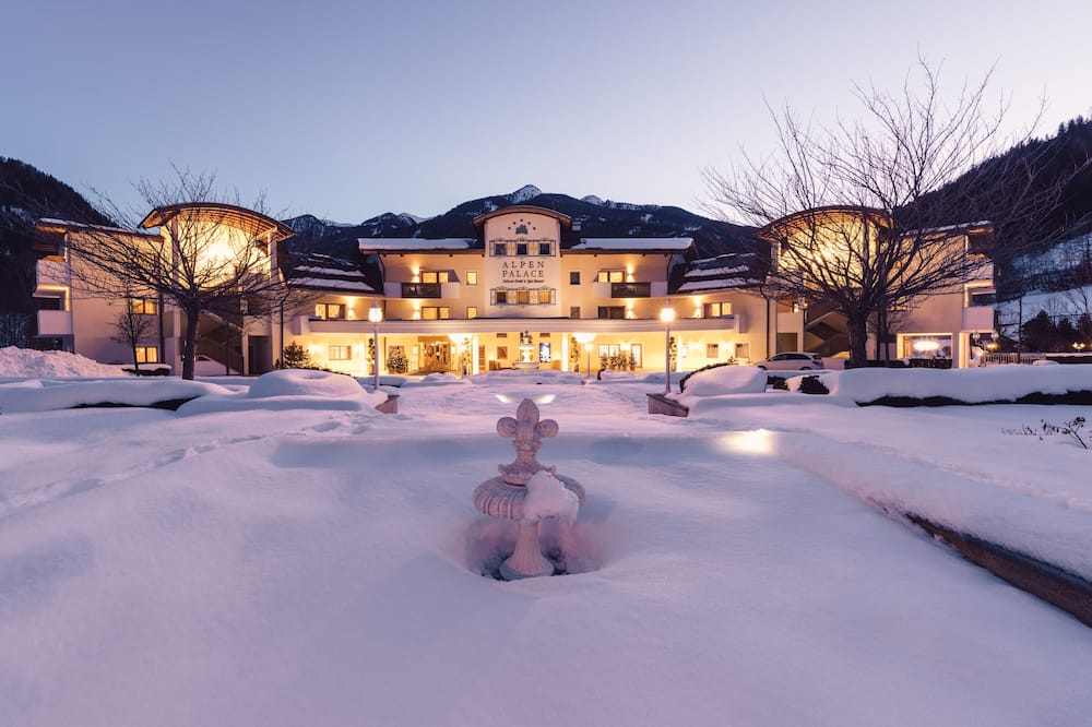 Alpenpalace Luxury Hideaway & Spa Retreat